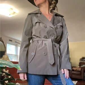 - HP 🌟London fog olive green size small! Great jacket